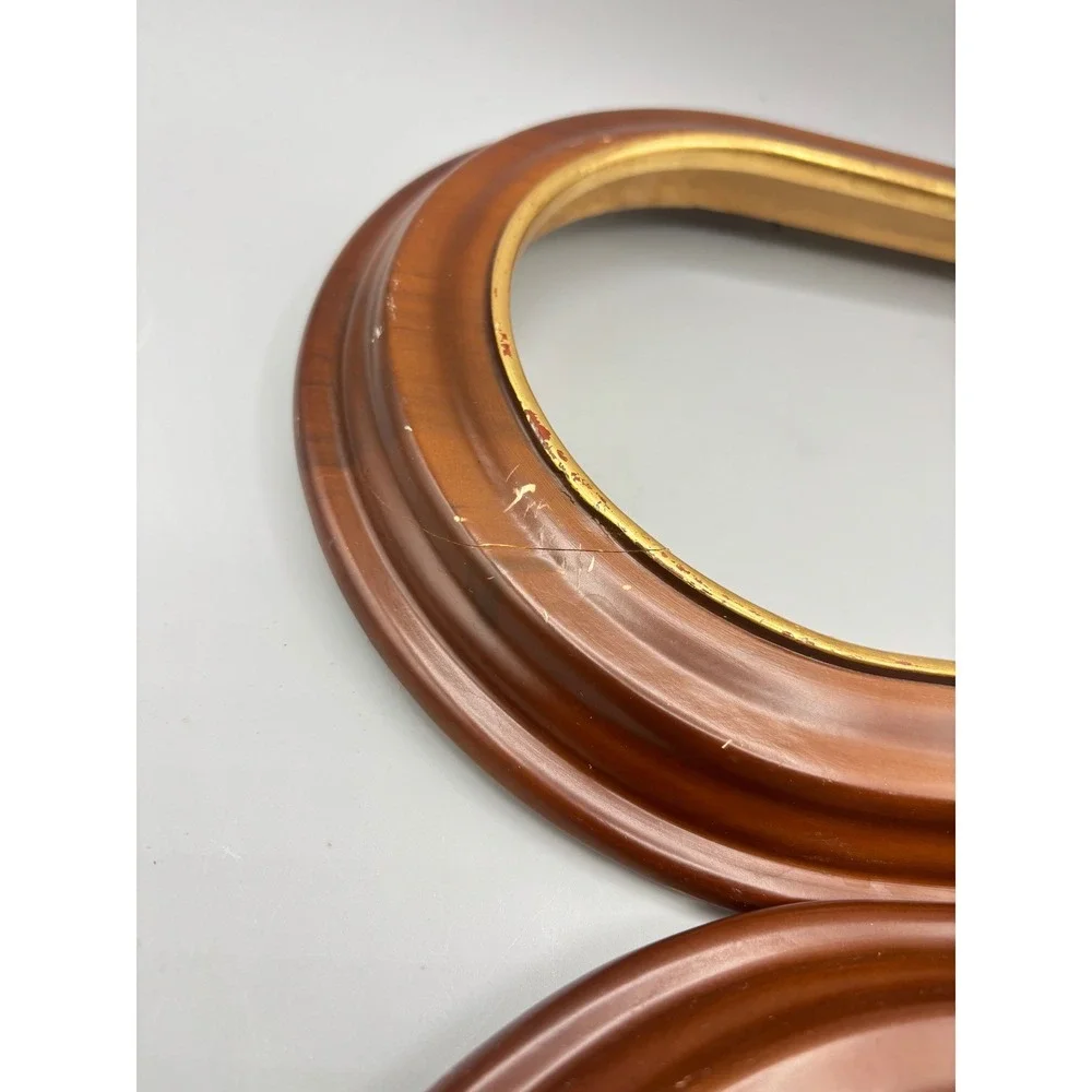 Van Hygan & Smythe CS95 Oval Wood Plate Frames Gold Trim Set of 2 Vintage